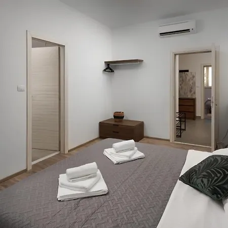 Kalu 2 Villa Filipana