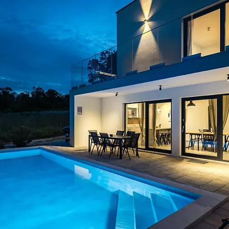 Kalu 2 Villa