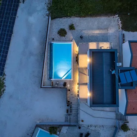 Villa Kalu 2 *
